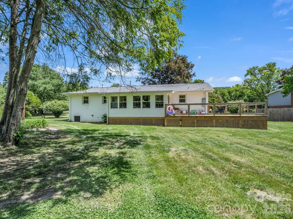 204 Jeff Street Hendersonville NC 28739