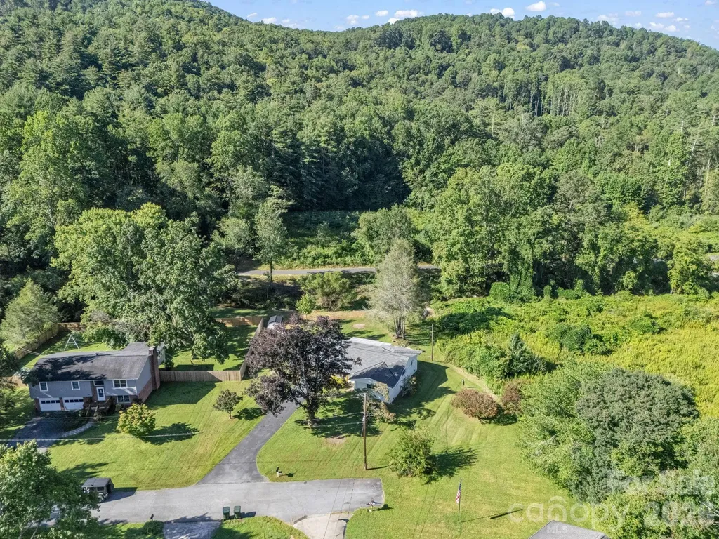 204 Jeff Street Hendersonville NC 28739