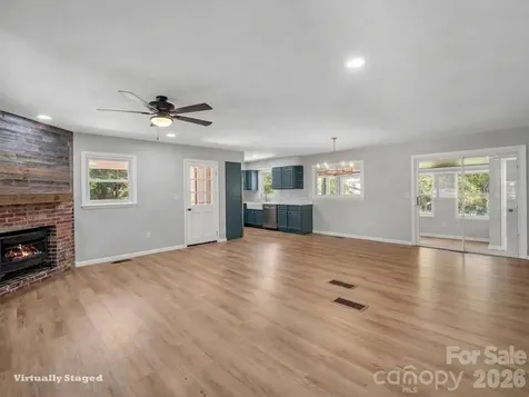 204 Jeff Street Hendersonville NC 28739