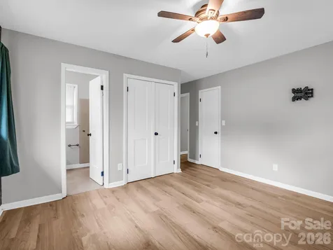 204 Jeff Street Hendersonville NC 28739