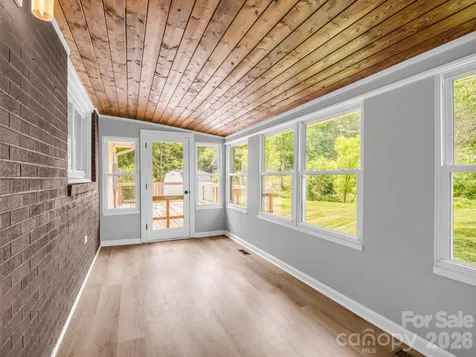 204 Jeff Street Hendersonville NC 28739