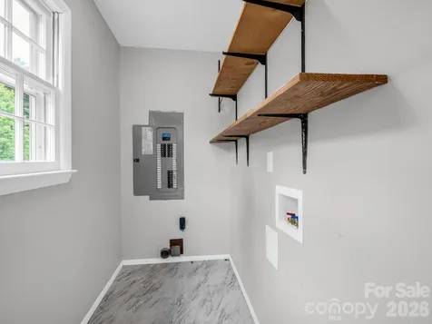 204 Jeff Street Hendersonville NC 28739