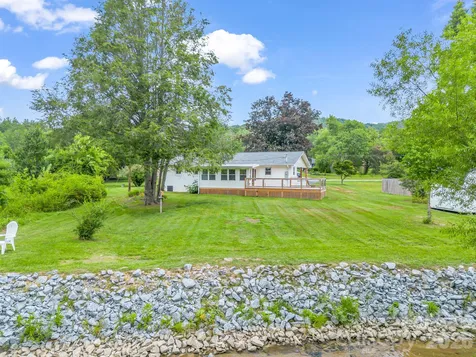 204 Jeff Street Hendersonville NC 28739