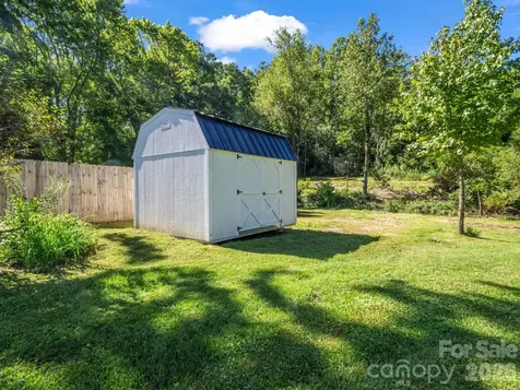 204 Jeff Street Hendersonville NC 28739