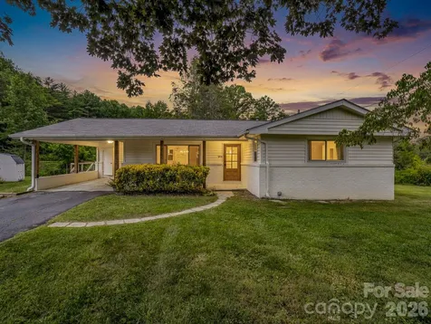 204 Jeff Street Hendersonville NC 28739