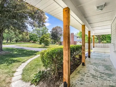204 Jeff Street Hendersonville NC 28739