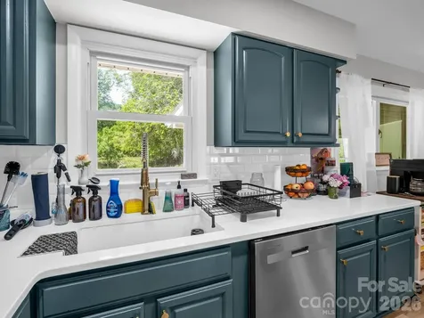 204 Jeff Street Hendersonville NC 28739