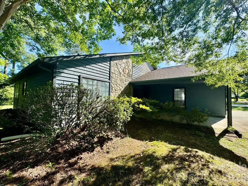 11209 Snapfinger Drive Charlotte NC 28277