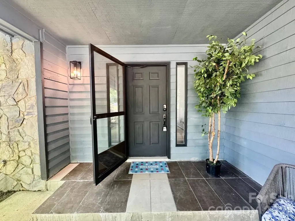 11209 Snapfinger Drive Charlotte NC 28277