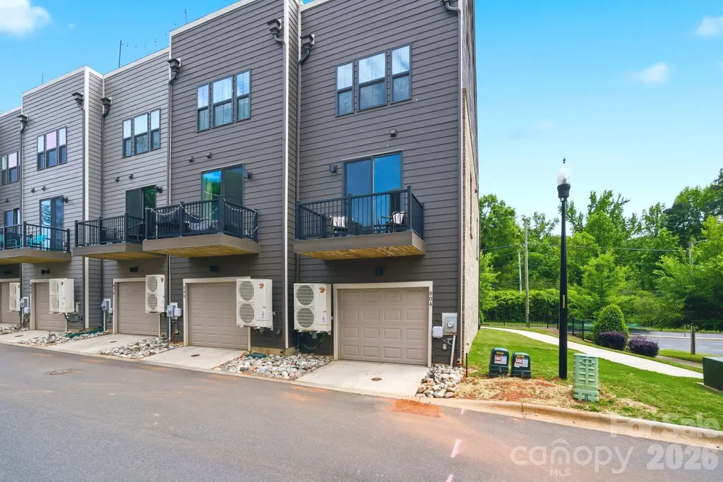 804 Broad River Lane Charlotte NC 28211