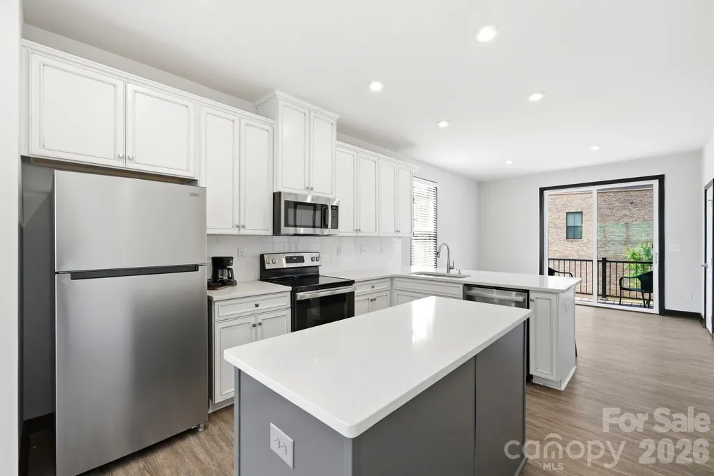 804 Broad River Lane Charlotte NC 28211