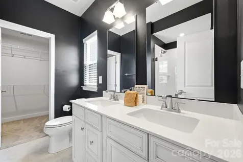 804 Broad River Lane Charlotte NC 28211