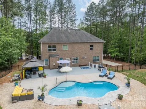 512 Stillwater Road Troutman NC 28166