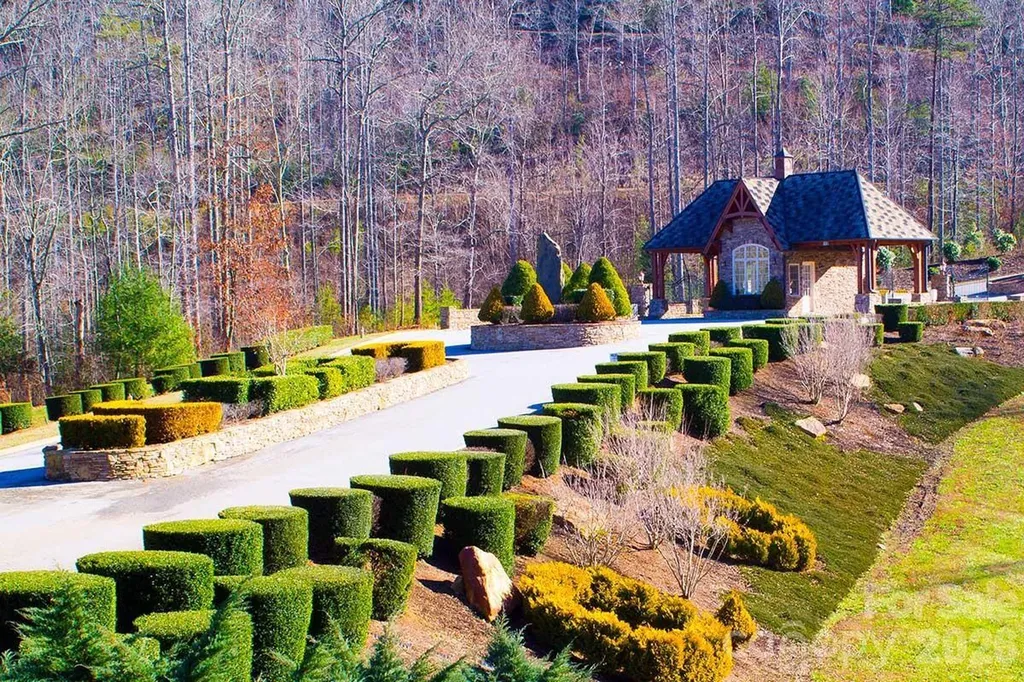 121 Deer Jump Trail Lake Lure NC 28746