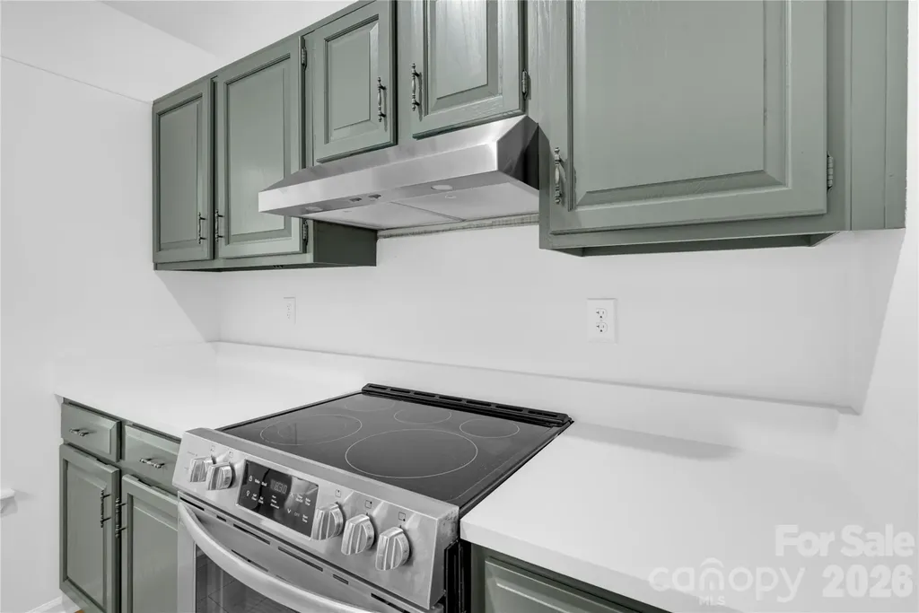 2734 Tiergarten Lane Charlotte NC 28210