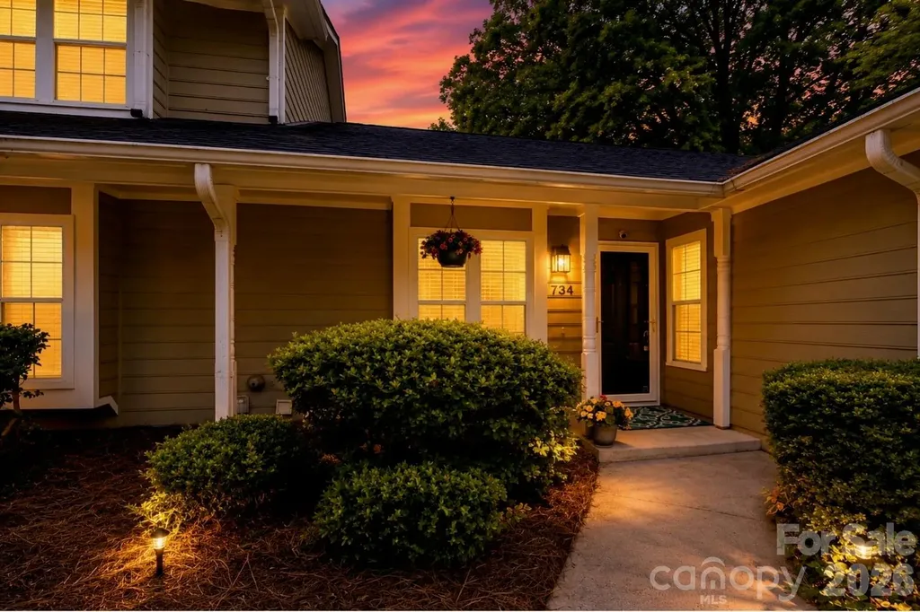 2734 Tiergarten Lane Charlotte NC 28210