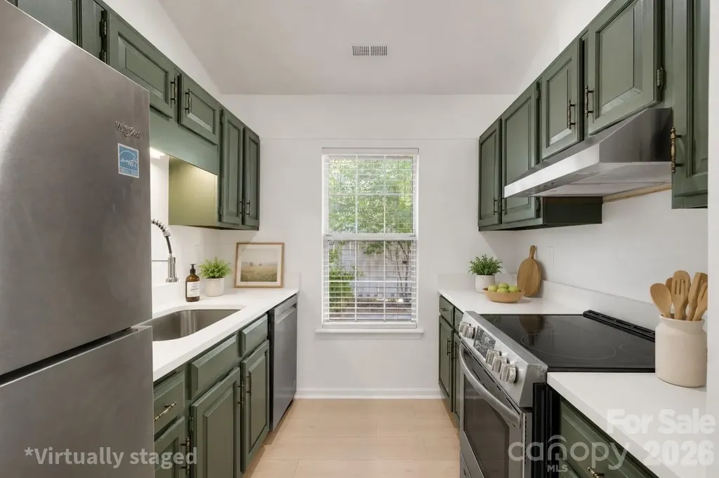 2734 Tiergarten Lane Charlotte NC 28210