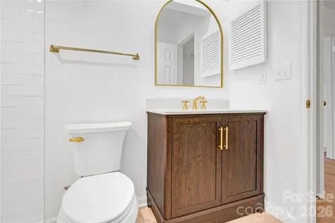 2734 Tiergarten Lane Charlotte NC 28210