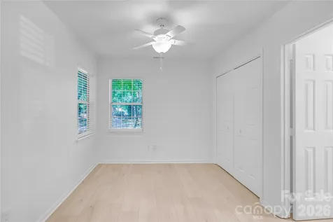 2734 Tiergarten Lane Charlotte NC 28210