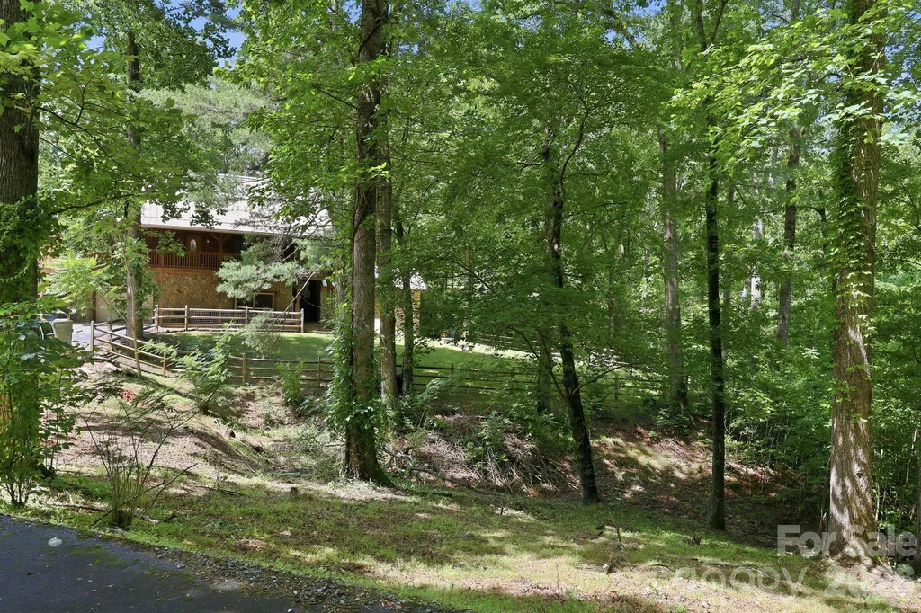 25 Theresa Terrace Road Nebo NC 28761