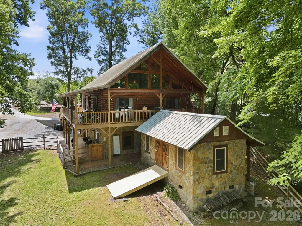 25 Theresa Terrace Road Nebo NC 28761