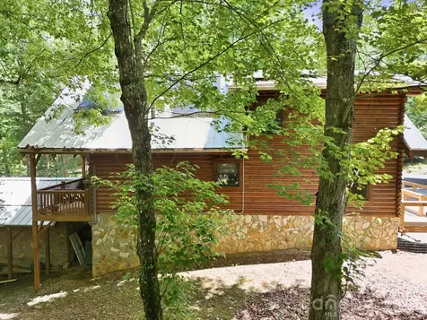 25 Theresa Terrace Road Nebo NC 28761