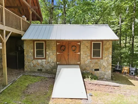 25 Theresa Terrace Road Nebo NC 28761