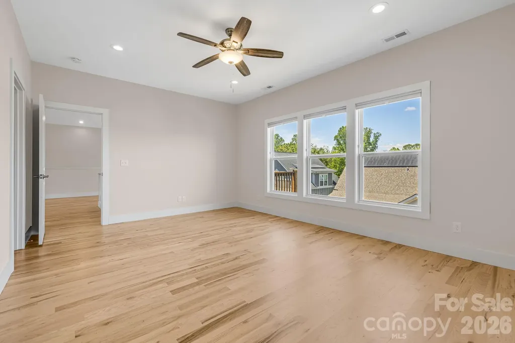 215 Oak Meadow Lane Asheville NC 28804