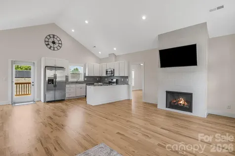 215 Oak Meadow Lane Asheville NC 28804