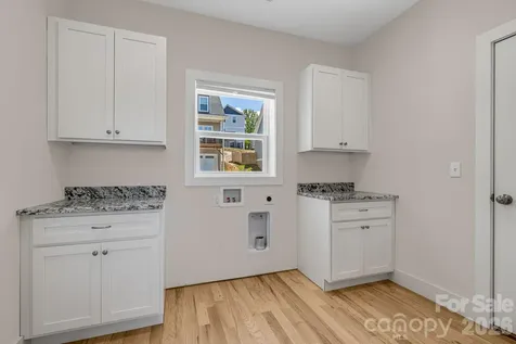 215 Oak Meadow Lane Asheville NC 28804