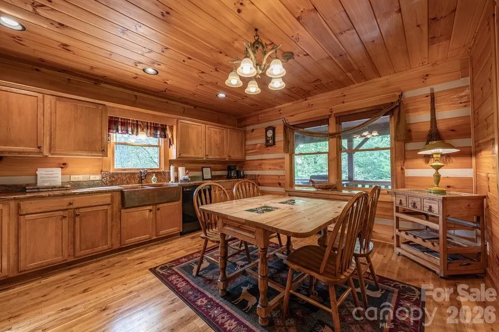 197 Woodby Ridge Road Vilas NC 28692