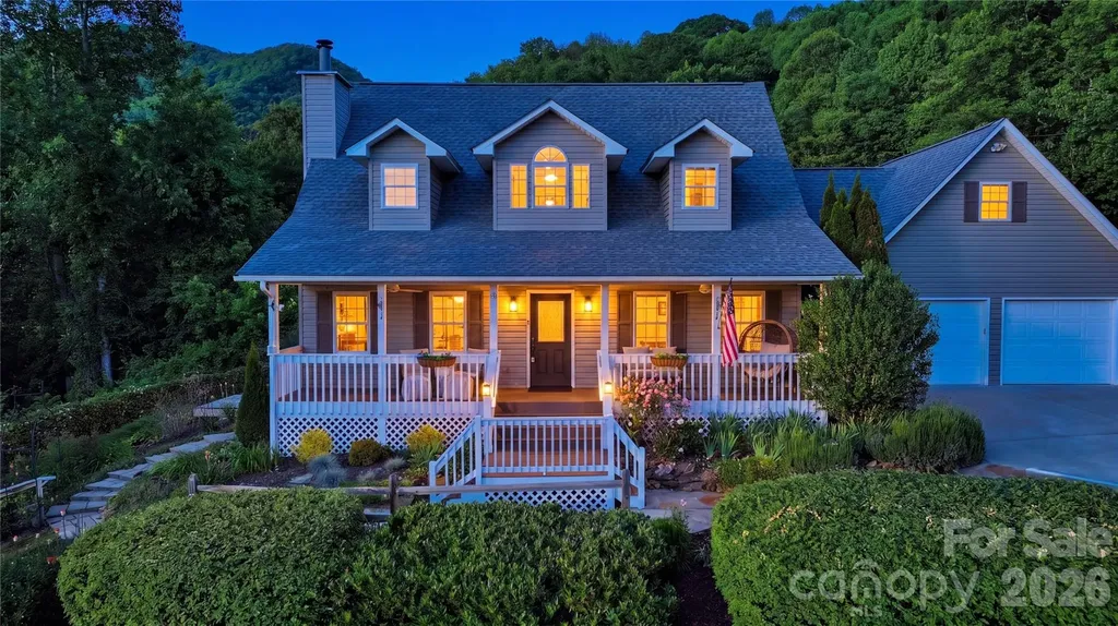 15 Racoon Point Canton NC 28716