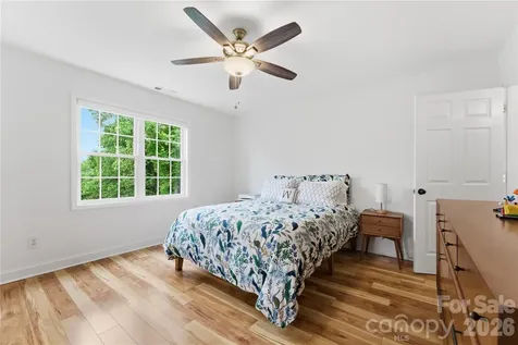 15 Racoon Point Canton NC 28716