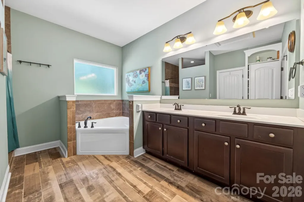 10200 Kerns Road Huntersville NC 28078