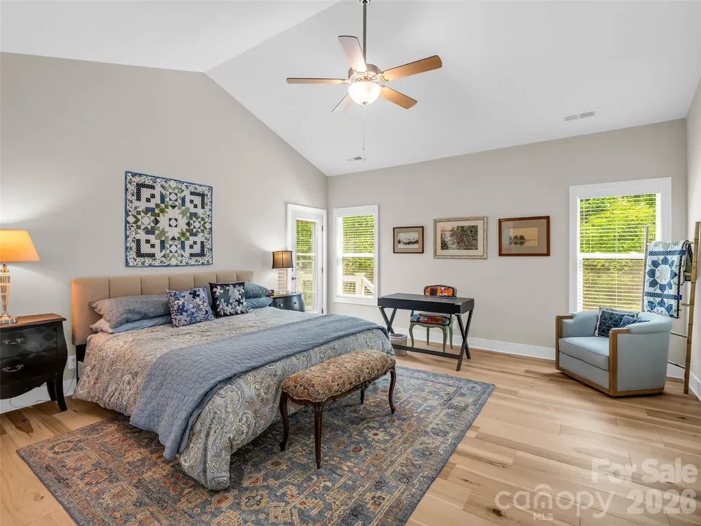 221 Millbrae Loop Hendersonville NC 28791