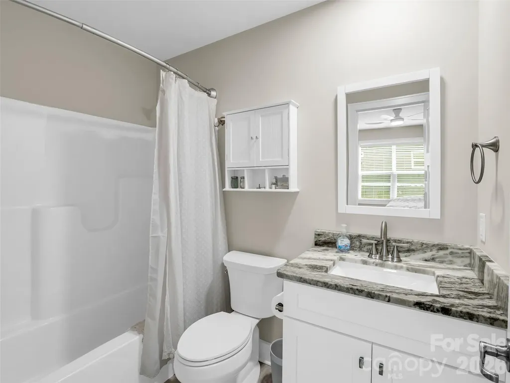 221 Millbrae Loop Hendersonville NC 28791