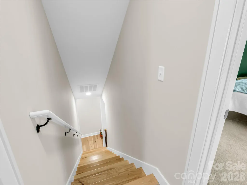 221 Millbrae Loop Hendersonville NC 28791