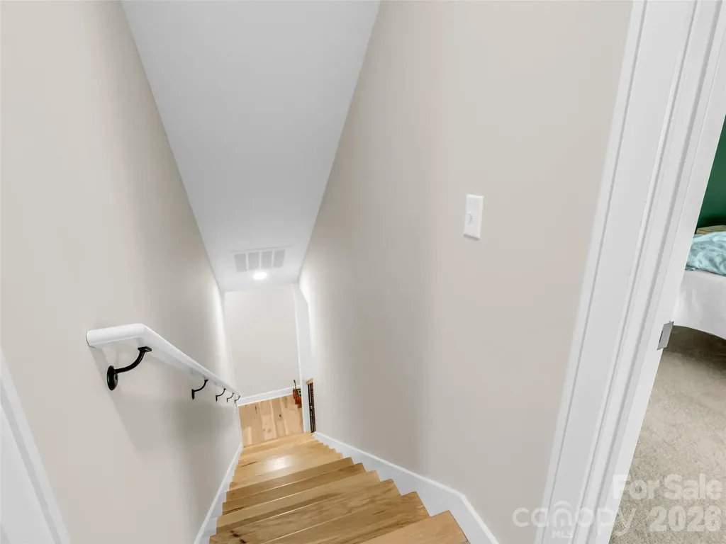 221 Millbrae Loop Hendersonville NC 28791
