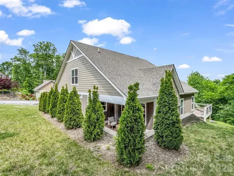 221 Millbrae Loop Hendersonville NC 28791