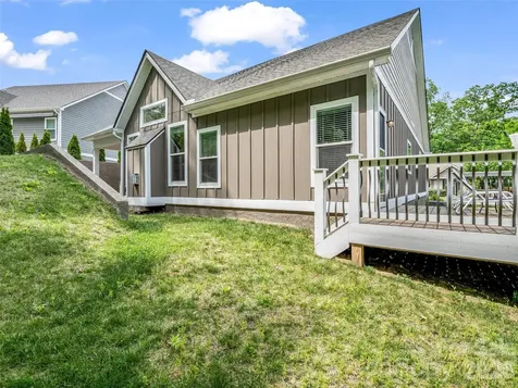 221 Millbrae Loop Hendersonville NC 28791