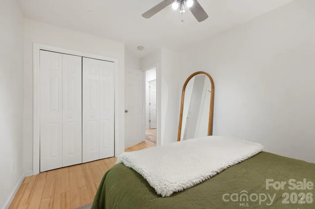 477 Governors View Road Asheville NC 28805