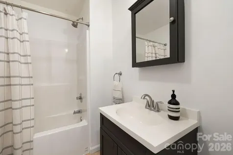 477 Governors View Road Asheville NC 28805