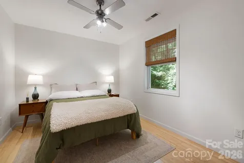 477 Governors View Road Asheville NC 28805
