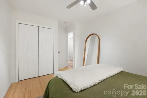 477 Governors View Road Asheville NC 28805