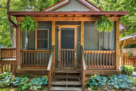 477 Governors View Road Asheville NC 28805
