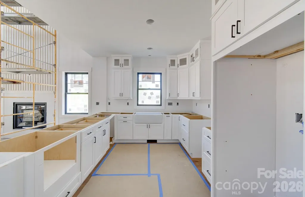 18 S Martha Kate Drive Hendersonville NC 28792