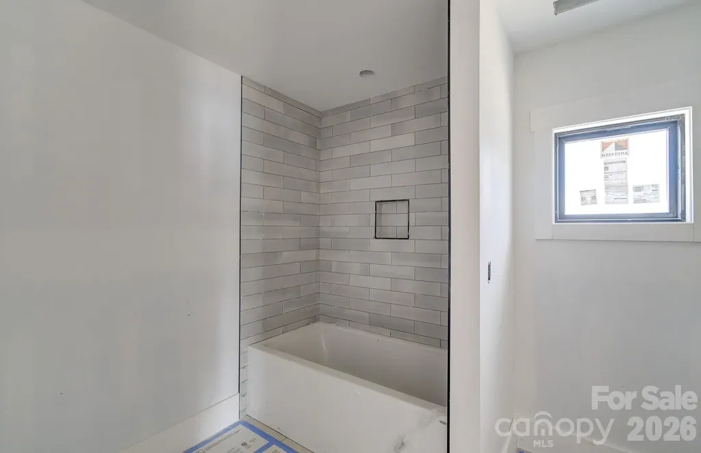 18 S Martha Kate Drive Hendersonville NC 28792