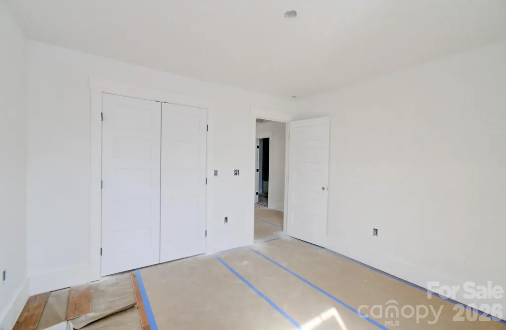 18 S Martha Kate Drive Hendersonville NC 28792