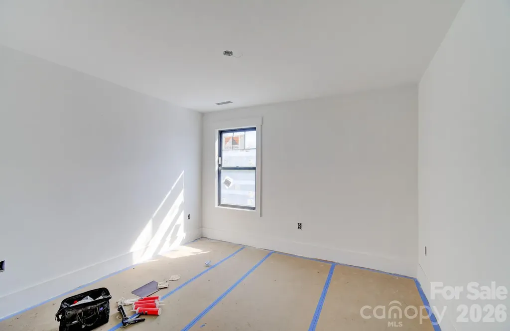 18 S Martha Kate Drive Hendersonville NC 28792