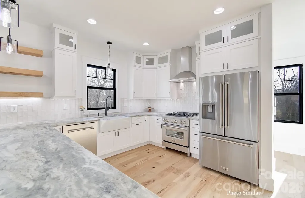 18 S Martha Kate Drive Hendersonville NC 28792